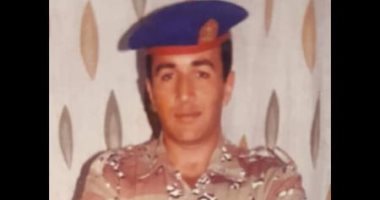 "كلنا جيش مصر" مصطفى زيدان يشارك صحافة المواطن صورته بالزى العسكرى