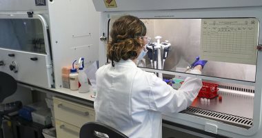 تجارب سريرية بجامعة كاليفورنيا لاختبار فاعلية لقاح مودرنا ضد كورونا