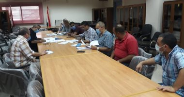 جهاز شئون البيئة بطنطا يجتمع بأصحاب مواقع تجميع قش الأرز استعدادا للسحابة السوداء