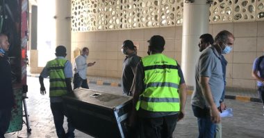 حى الدقى: 30 ألف جنيه غرامة على فريق تصوير فيلم تامر حسنى لإشغال الطريق.. صور