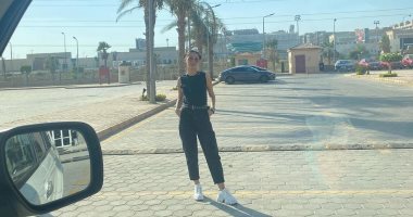 ياسمين رئيس فى أحدث ظهور لها من داخل باركينج سيارات.. صورة