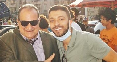شاهد.. كواليس "30 مارس" تجمع خالد الصاوى والمخرج أحمد خالد موسى