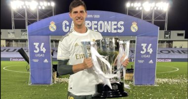 كورتوا يعيد جائزة "زامورا" إلى ريال مدريد بعد غياب 12 عاما 