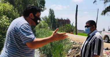 وكيل وزارة الرى بالشرقية يتفقد عددا من الترع ويراجع التراخيص