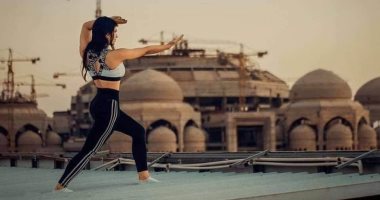 قصة إيناس عطا لاعبة منتخب العراق للتايكوندو المثيرة للجدل بممارسة رياضتها فى الشوارع