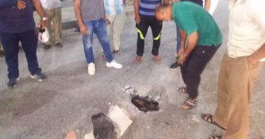 إصلاح هبوط أرضى وإخطار الطرق لإعادة رصف المنطقة بمدينة بنى سويف.. صور