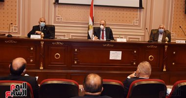 محمد عبد العاطى: "الرى الحديث يعمل على زيادة الإنتاج 30% والفلاح كسبان".. صور