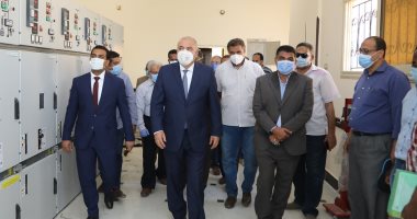 صور.. جولة محافظ قنا لمشروع الإسكان الاجتماعى بالوقف ووحدة صحة الأسرة بالمراشدة