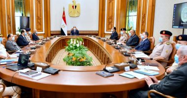 مجلس الدفاع الوطنى يجتمع برئاسة السيسى لمناقشة الأوضاع السياسية والأمنية والعسكرية على كافة الاتجاهات الاستراتيجية للدولة.. ويؤكد: نسعى للتوصل إلى اتفاق بشأن المسائل العالقة في قضية سد النهضة