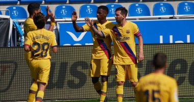 برشلونة يدمر ألافيس بثلاثية فى الشوط الأول بالدوري الإسباني.. فيديو