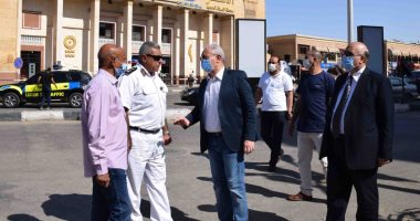 صور.. محافظ الأقصر يتفقد ميدان الرئيس بالعوامية وميدان محطة السكة الحديد