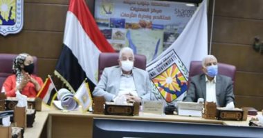محافظ جنوب سيناء يناقش تطوير مدينة سانت كاترين