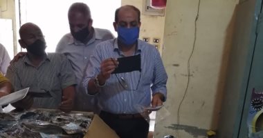 صور.. تموين الأقصر تتسلم 50 ألف كمامة بـ6.5 جنيه و75 خروف بـ 58 جنيها للكيلو