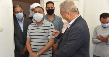 محافظ مطروح يأمر بتوفير الأطباء وتحويل الكابلات الهوائية لأرضيه بصحة شماس