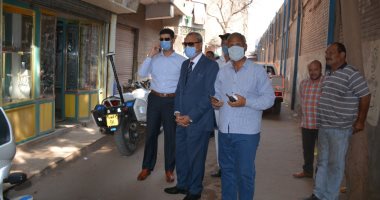 صور.. إزالة برج مخالف مكون من 12 طابق بدون ترخيص بشبرا الخيمة