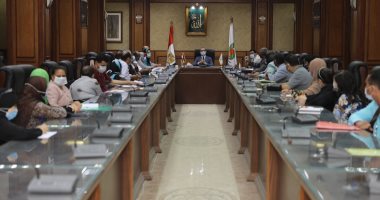 نائب محافظ سوهاج يعقد اجتماعا لمتابعة أعمال منظومة الشكاوى الحكومية الموحدة