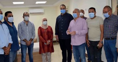 محافظ الأقصر يجري جولة تفقدية لمشروع التأمين الصحي الشامل.. صور