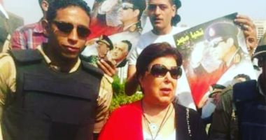 حساب رجاء الجداوى ينشر صورة للفنانة الراحلة بزى علم مصر فى ثورة 30 يونيو