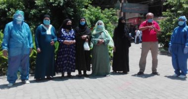 خروج تعافى 14حالة جديدة من فيروس كورونا بمستشفى حميات بنى سويف