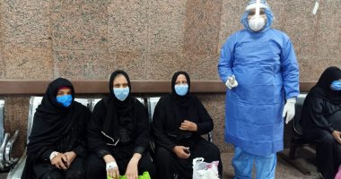 صور.. مستشفى الأقصر العام للعزل: خروج 5 حالات جديدة بعد التعافى من فيروس كورونا