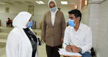 رئيس جامعة القناة تطمئن على طلاب بئر العبد والعريش القادمين لأداء الامتحانات