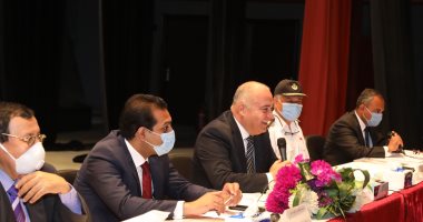 محافظ قنا يناقش الاشتراطات النهائية للمشروع السكنى بمدينة الأمل ..تعرف عليها