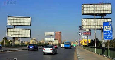 كورونا السبب.. كوبرى أكتوبر خالى من الإعلانات.. صور