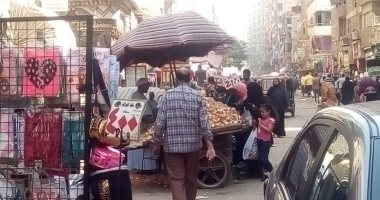 أهالى شارع المنشية بالطوابق فى فيصل يشكون من انتشار الباعة الجائلين