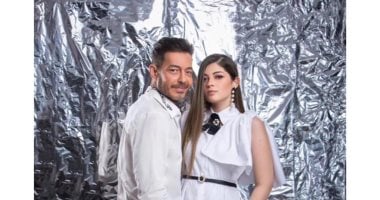أحمد زاهر فى جلسة تصوير جديدة مع ابنته ليلى.. وروجينا: قمرين يا عمرى