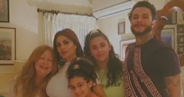 أسرة سمية الألفى تحتفل بعيد ميلادها × 10 صور