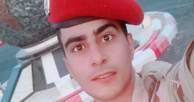 "كلنا جيش مصر".. "خالد" يشارك بصورته بالزى العسكرى أثناء الخدمة العسكرية