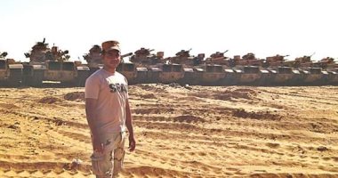 "كلنا جيش مصر" .. "مؤمن" بالزى العسكرى أثناء أداء الخدمة بالجيش المصرى