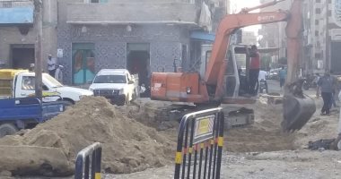 مياه القناة: إحلال وتجديد خط الصرف الصحى بمنطقة سوق الجمعة بالإسماعيلية.. صور
