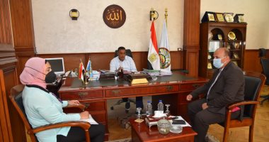 تعرف على لقاء محافظ مطروح وممثلى الأمانة التنفيذية لإزالة الألغام 