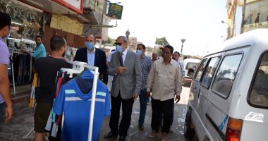 محافظ القليوبية يقود حملة لإزالة الباعة الجائلين والإشغالات بوسط البلد ببنها