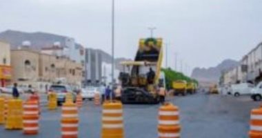 أمانة المدينة المنورة تُلزم مقاول بتحمل تكاليف إعادة سفلته أحد الطرق لعدم جودته فنيا