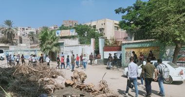 رئيس لجنة امتحانات الدبلومات بالجيزة الصناعية يحذر الطلاب من حيازة المحمول