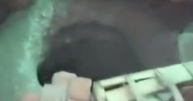 بالوعة مفتوحة فى بشتيل بشارع الحرية تعرض حياة المارة للخطر