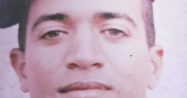 كلنا جيش مصر.. "عبده" يشارك بصورته بالزى العسكرى خلال فترة التجنيد