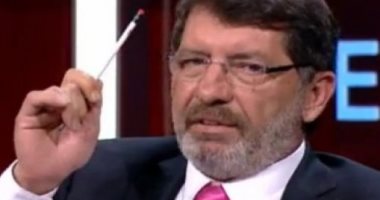 صحفى تركى يهدد بفضح علاقات رئيس الشؤون الدينية التركى