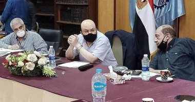 الغرفة التجارية بالغربية تناقش مشكلات البدالين التموينيين مع مسئولى مصلحة الضرائب 