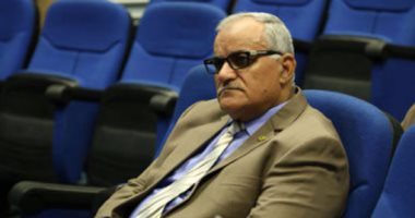 برلمانى يطالب بالتعاون بين الحكومة وأولياء الأمور للقضاء على الدروس الخصوصية