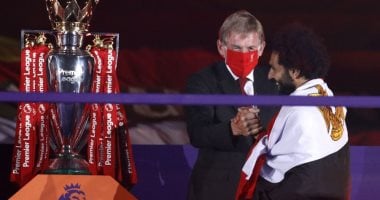 ليفربول يتغزل فى محمد صلاح بأبيات شعر بعد التتويج بالبريميرليج