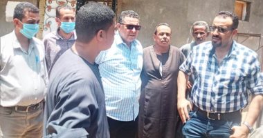 غرق بعض منازل قرية الزنيقة بمياه ترعة الرمادى فى أسوان