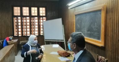 علوم القاهرة تستكمل ماراثون الامتحانات وسط إجراءات احترازية.. صور