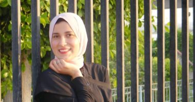قصة ممرضة مع 100 يوم عمل بالعزل الصحى ببنى سويف.. "هند" اختارت الانضمام لفريق العزل بالمستشفى الجامعى والمدينة الجامعية.. وتؤكد: أبى سبب التحاقى بالتمريض.. ووالدتى لم تستطع معانقتى عقب عودتى من المستشفى.. صور