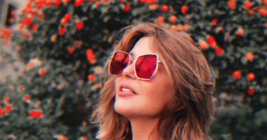 سميرة سعيد فى جلسة تصوير بروح شبابية: أهم شىء الاستمتاع بحياتك