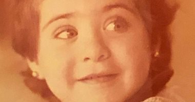هيدى كرم تنشر صورة نادرة على إنستجرام.. ولقاء الخميسى: يا حياتى على الطعامة