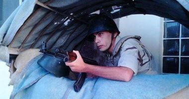 كلنا جيش مصر.."أحمد" من محافظة الشرقية يشارك صورته بالزى العسكرى