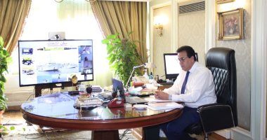 وزير التعليم العالى يناقش مع القومى لعلوم البحار خطة عمل سفينة استكشفات البترول